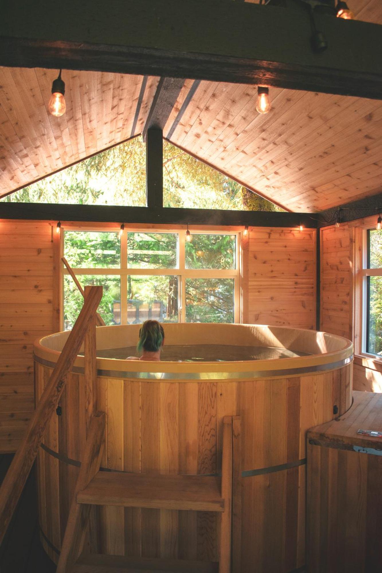 Wild Coast Wilderness Resort Port Renfrew Ngoại thất bức ảnh